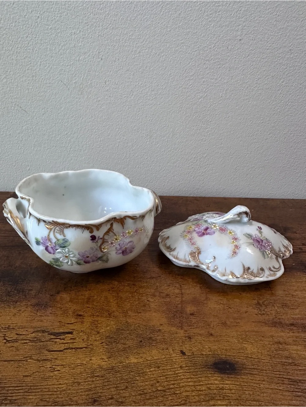 N/A beautiful antique